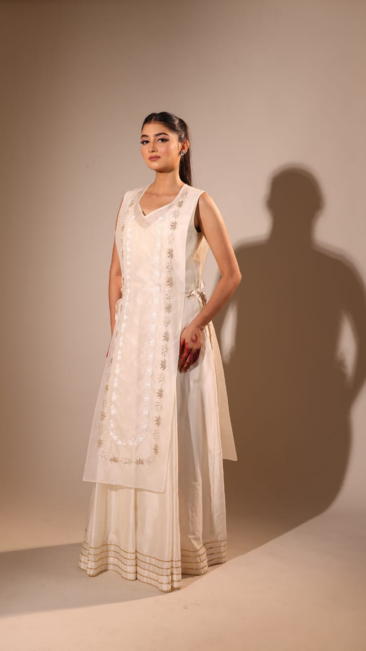 Ivory Organza Cape with Lotus Embroidery and Chanderi Inner