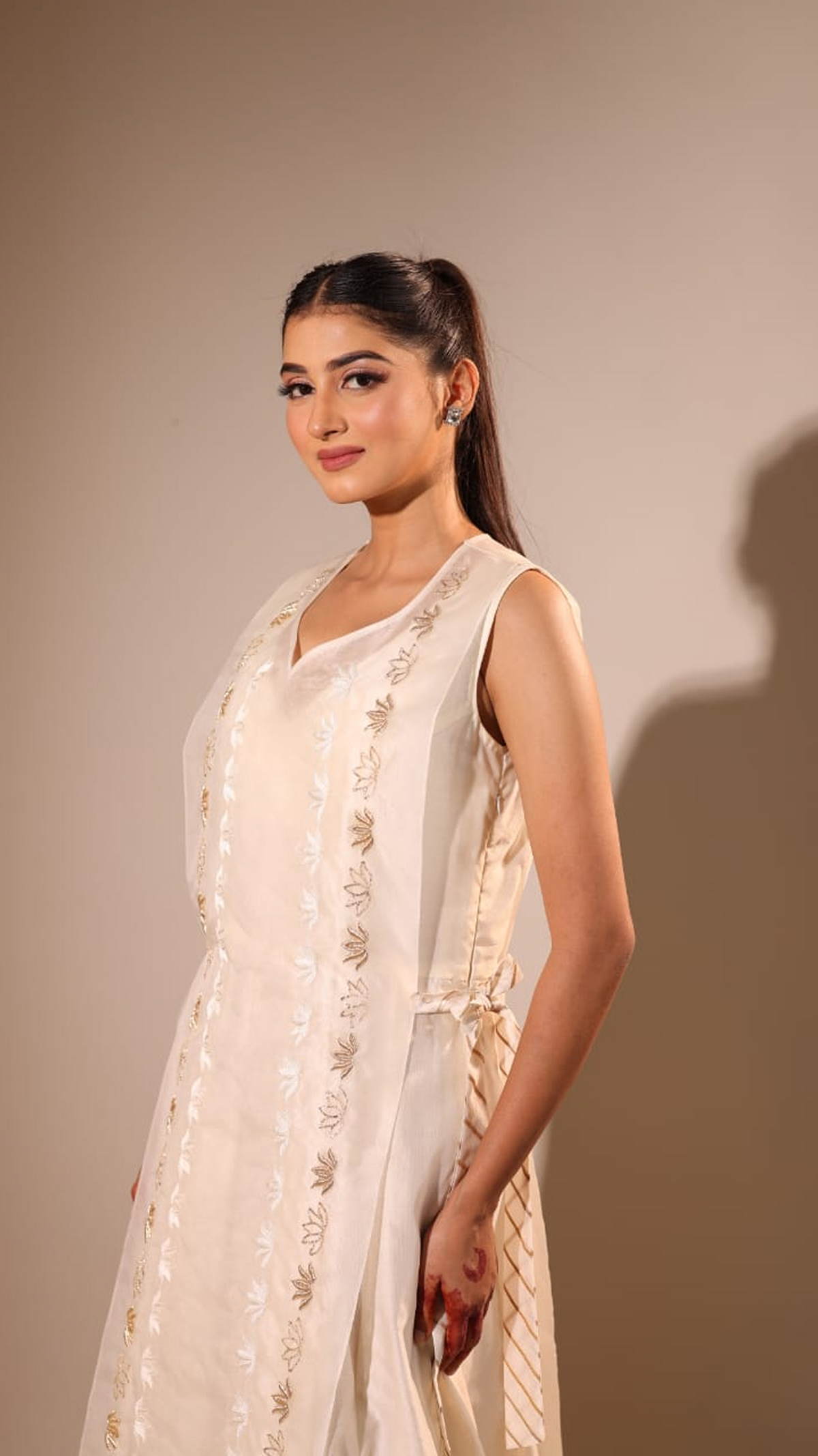 Ivory Organza Cape with Lotus Embroidery and Chanderi Inner